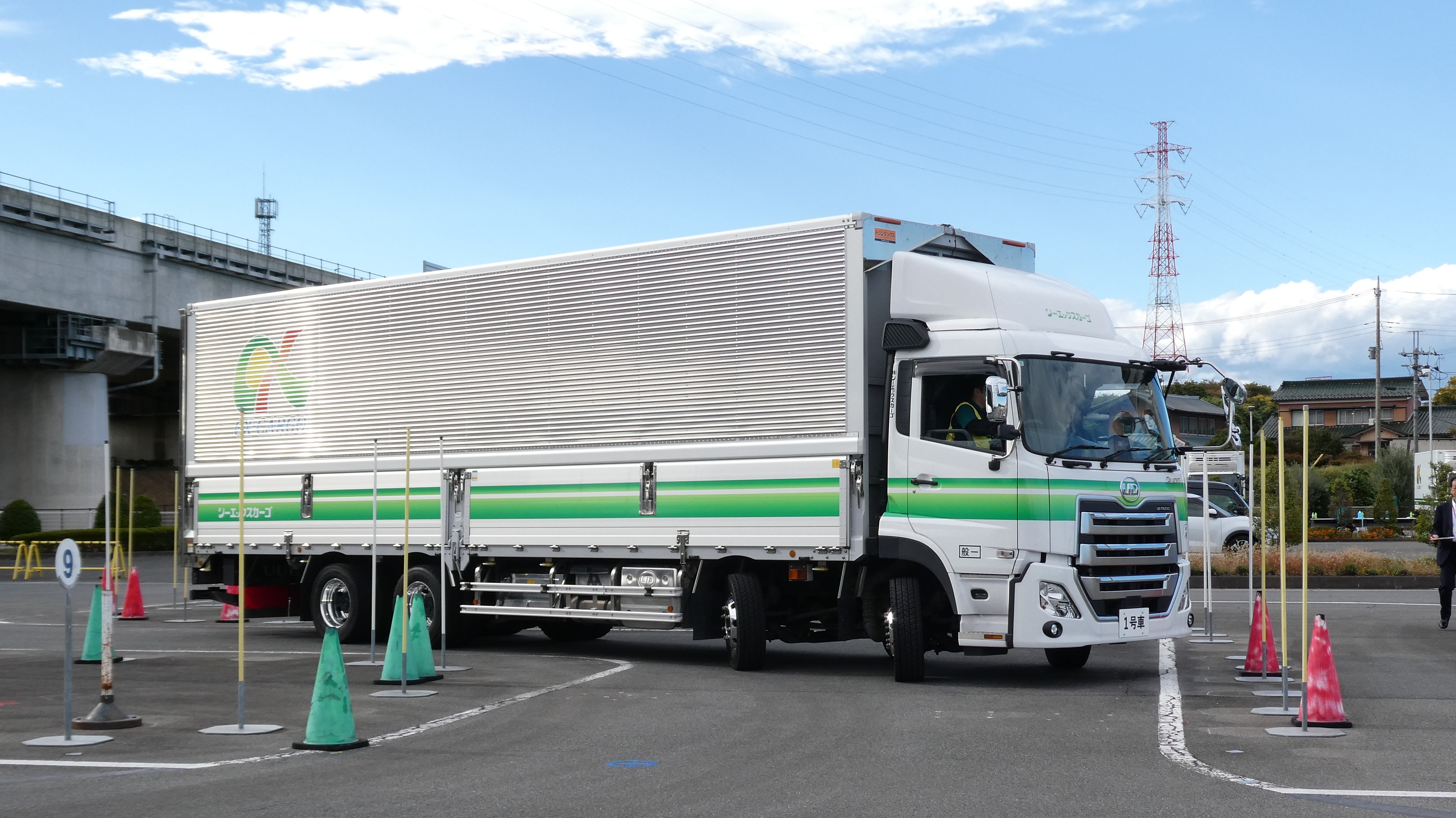 株式会社シーエックスカーゴ 桶川流通センターの正社員 大型トラックドライバーの求人情報イメージ4