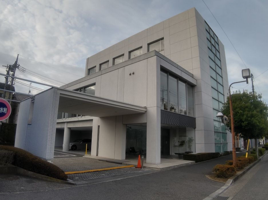 新雪運輸株式会社 三郷営業所の正社員 中型トラックドライバー トラックドライバーの求人情報イメージ4