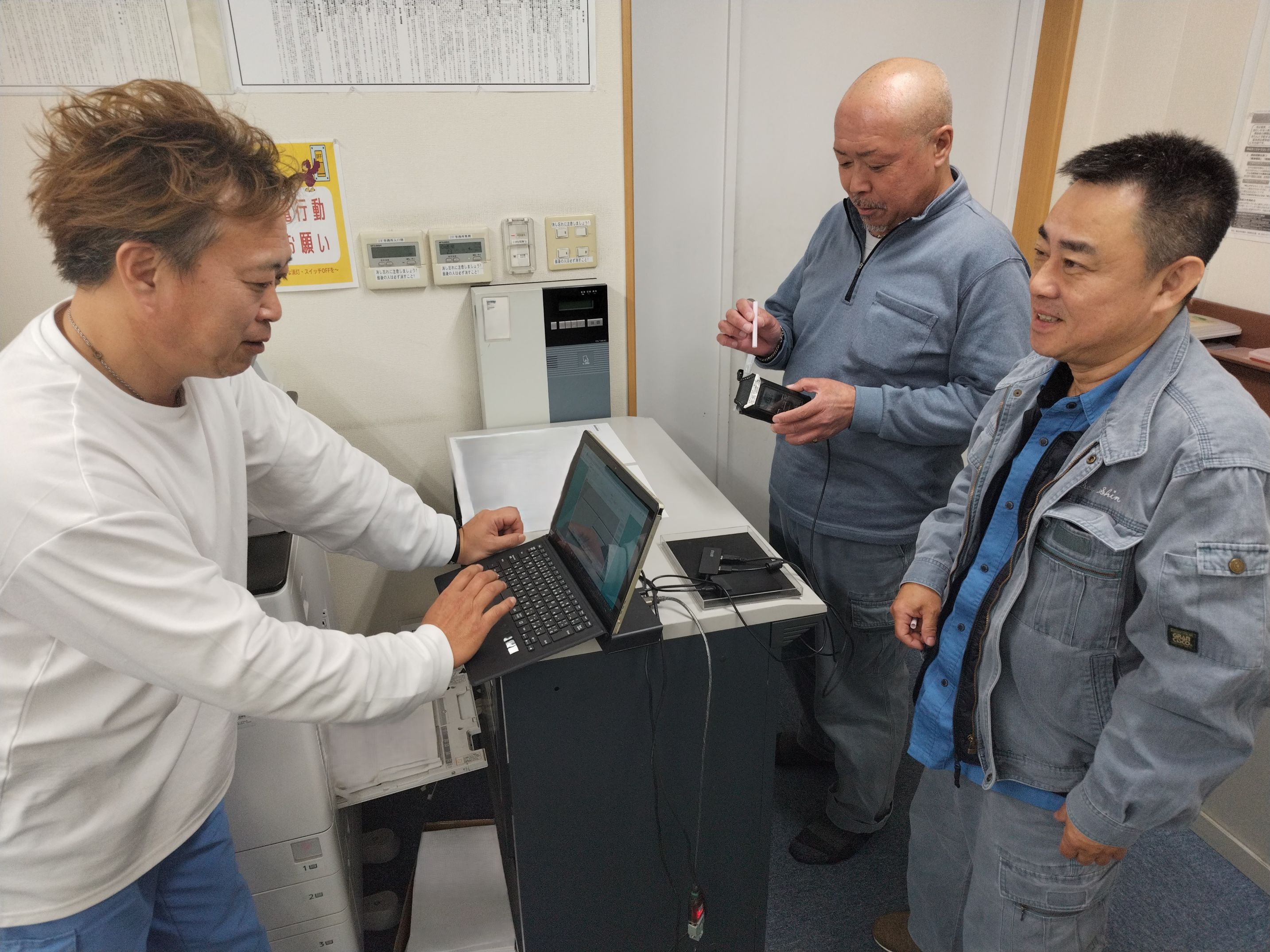 三新運輸株式会社 本社の正社員 大型トラックドライバー コンテナドライバー トラックドライバーの求人情報イメージ3