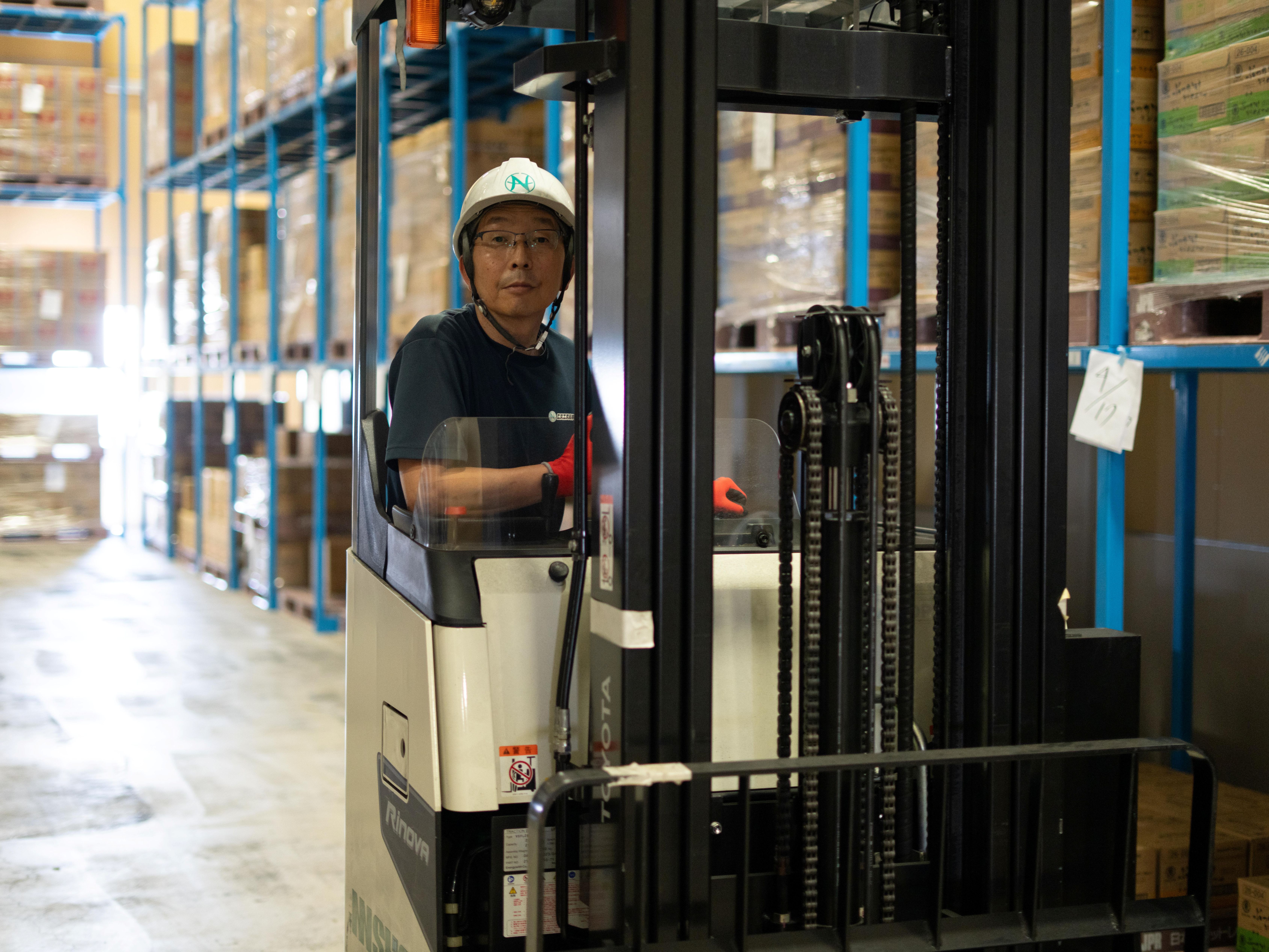 エヌエヌ商事株式会社 宇都宮事業所の正社員 フォークリフトオペレーター 倉庫内作業 ピッキング・仕分けスタッフ トラックドライバー求人イメージ